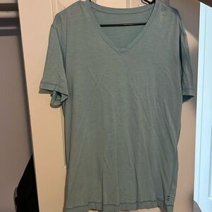 Men’s lulu t shirt